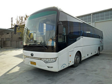 大(dà)巴車(chē)